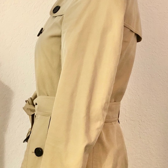 Burberry Tan Trench Coat - Picture 4 of 8